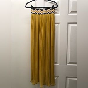 Anthropologie/Dear Creatures Mustard Yellow Full Length Pleated Skirt - …